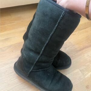UGG Classic Black Winter Boots